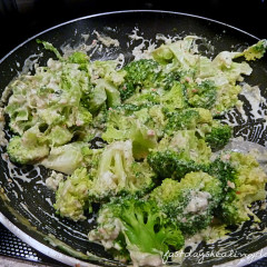 Creamy Chicken Broccoli Casserole